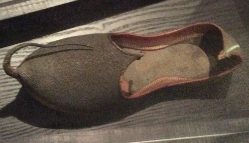 sherlock holmes tobacco slipper Persian slipper